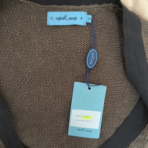 APRIL,MAY BUTTON DOWN VEST BROWN/ BLACK TRIM SMALL NWT - Picture 8 of 10